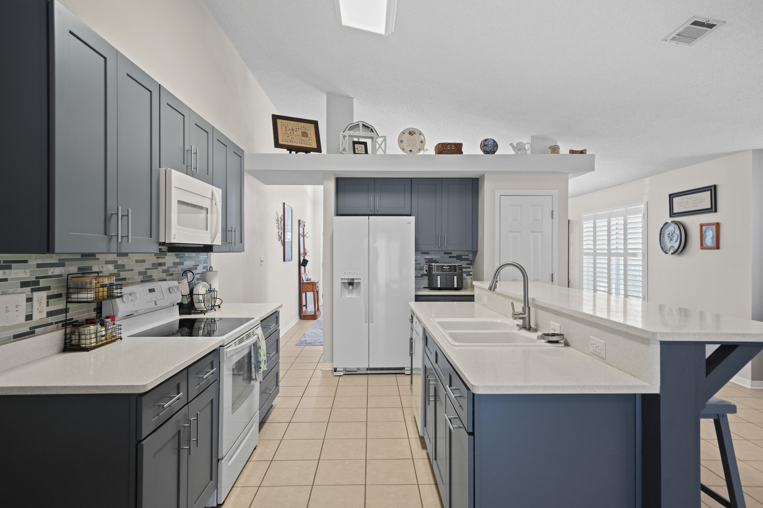 IVALEA GARDENS - Residential