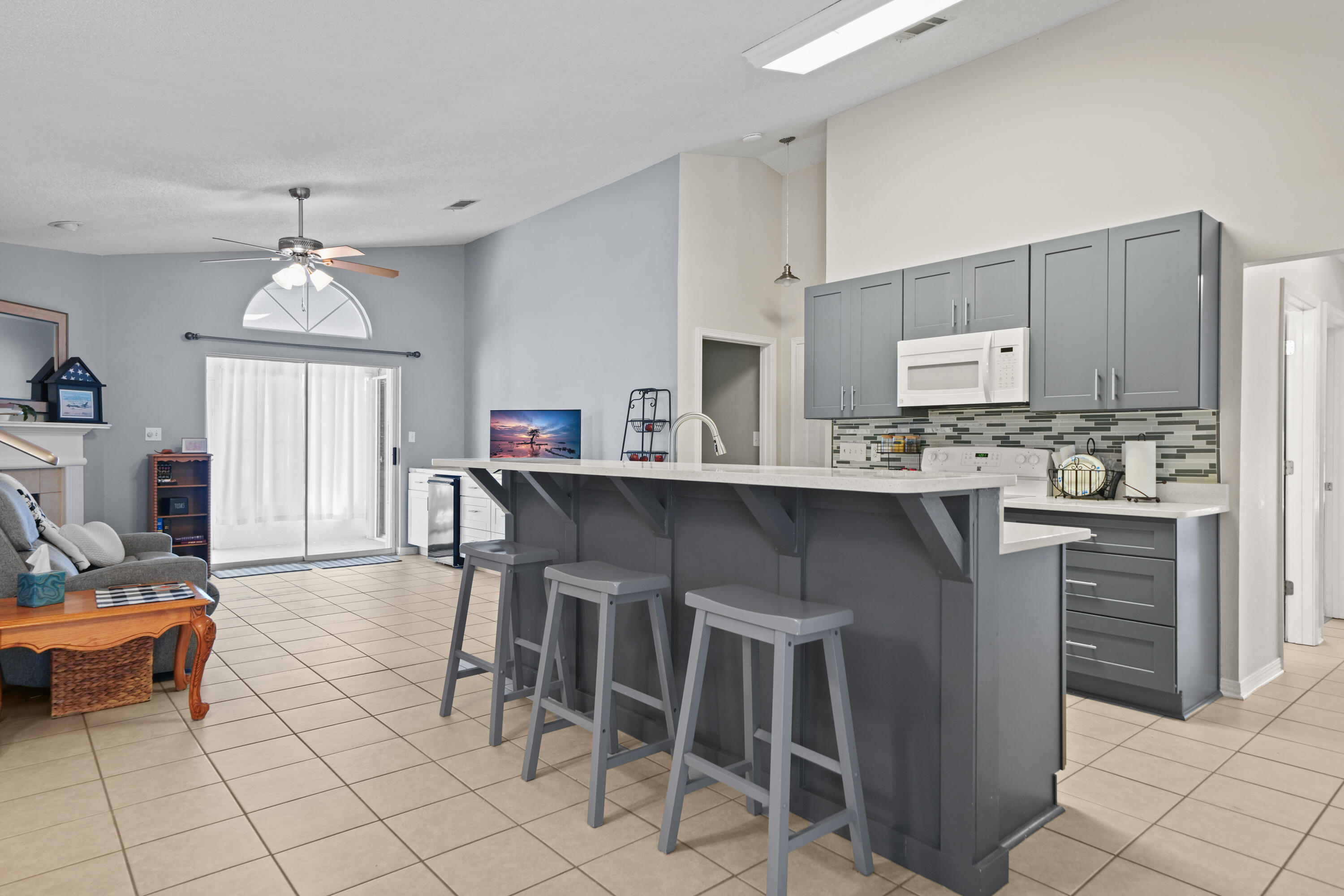 IVALEA GARDENS - Residential