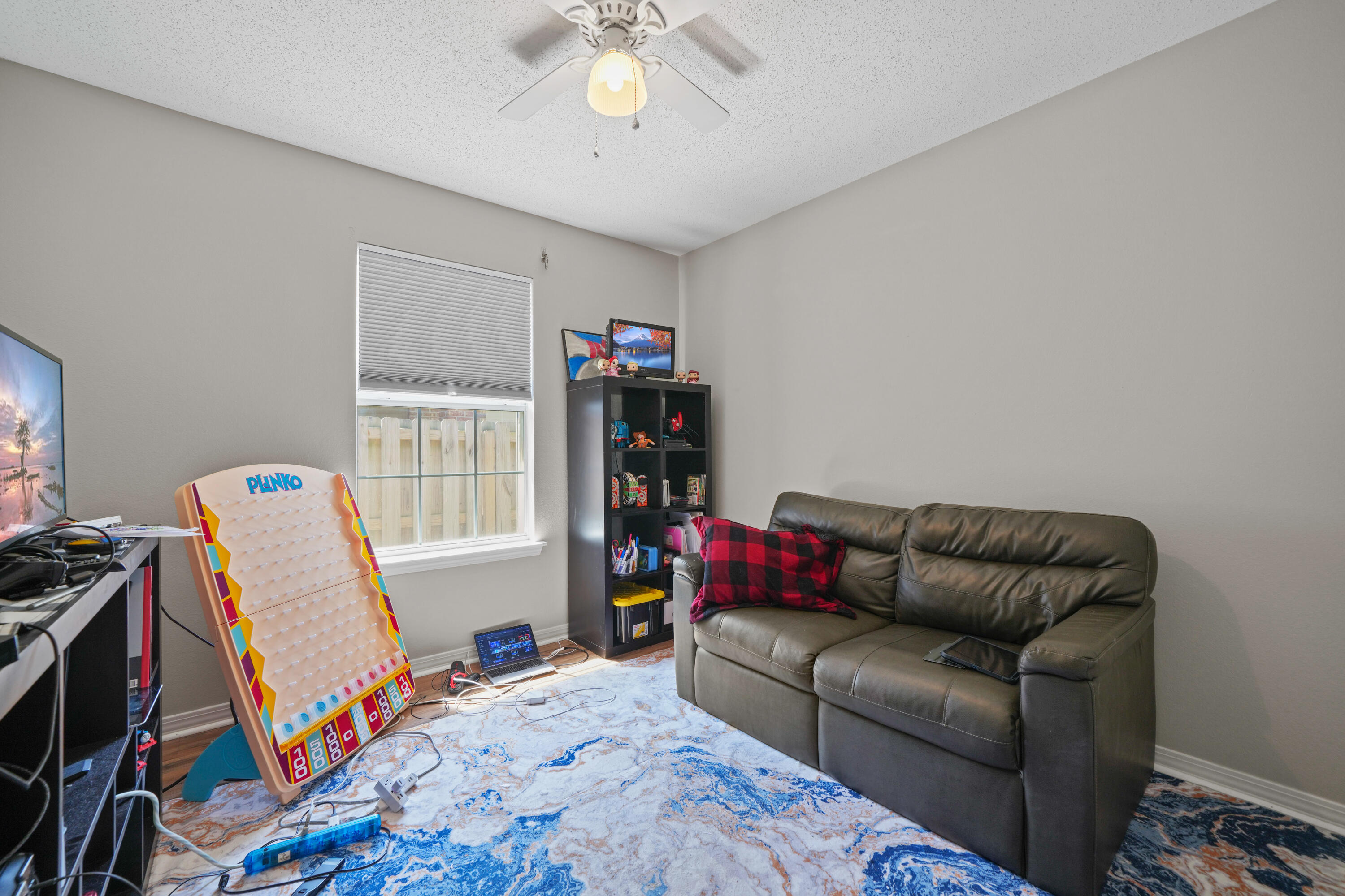 IVALEA GARDENS - Residential