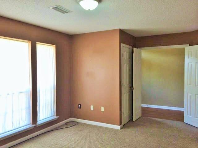 LEE FARM - Residential