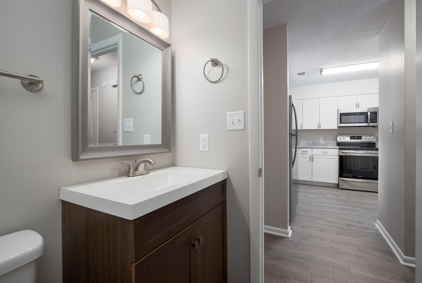 PINE SHADOWS T/H 1ST ADDN - Residential