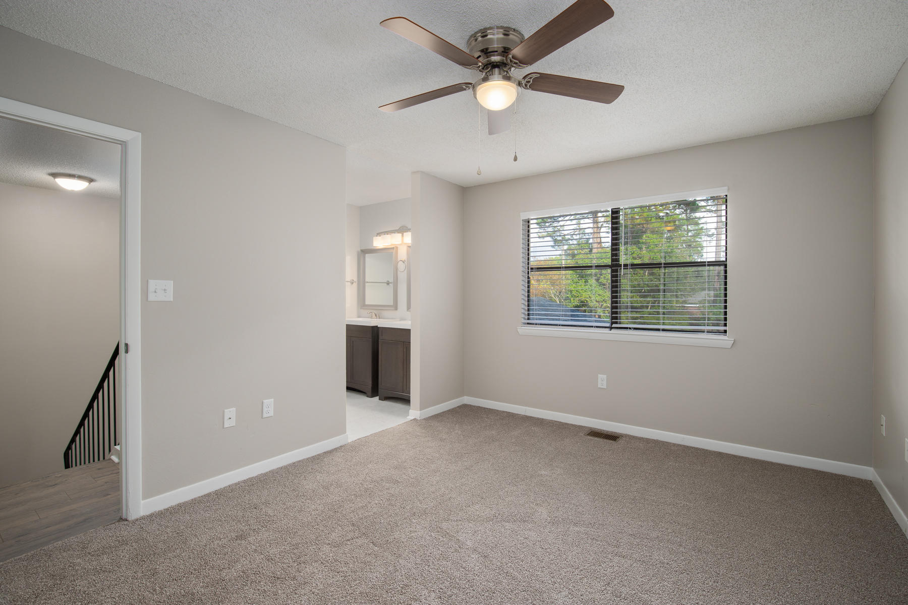 PINE SHADOWS T/H 1ST ADDN - Residential