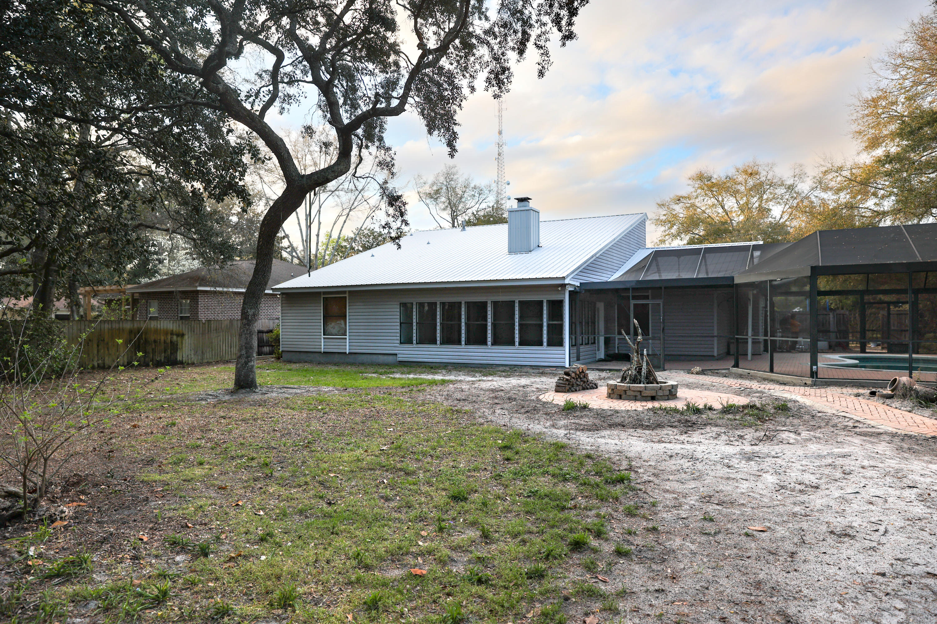 TOWER ACRES - Residential