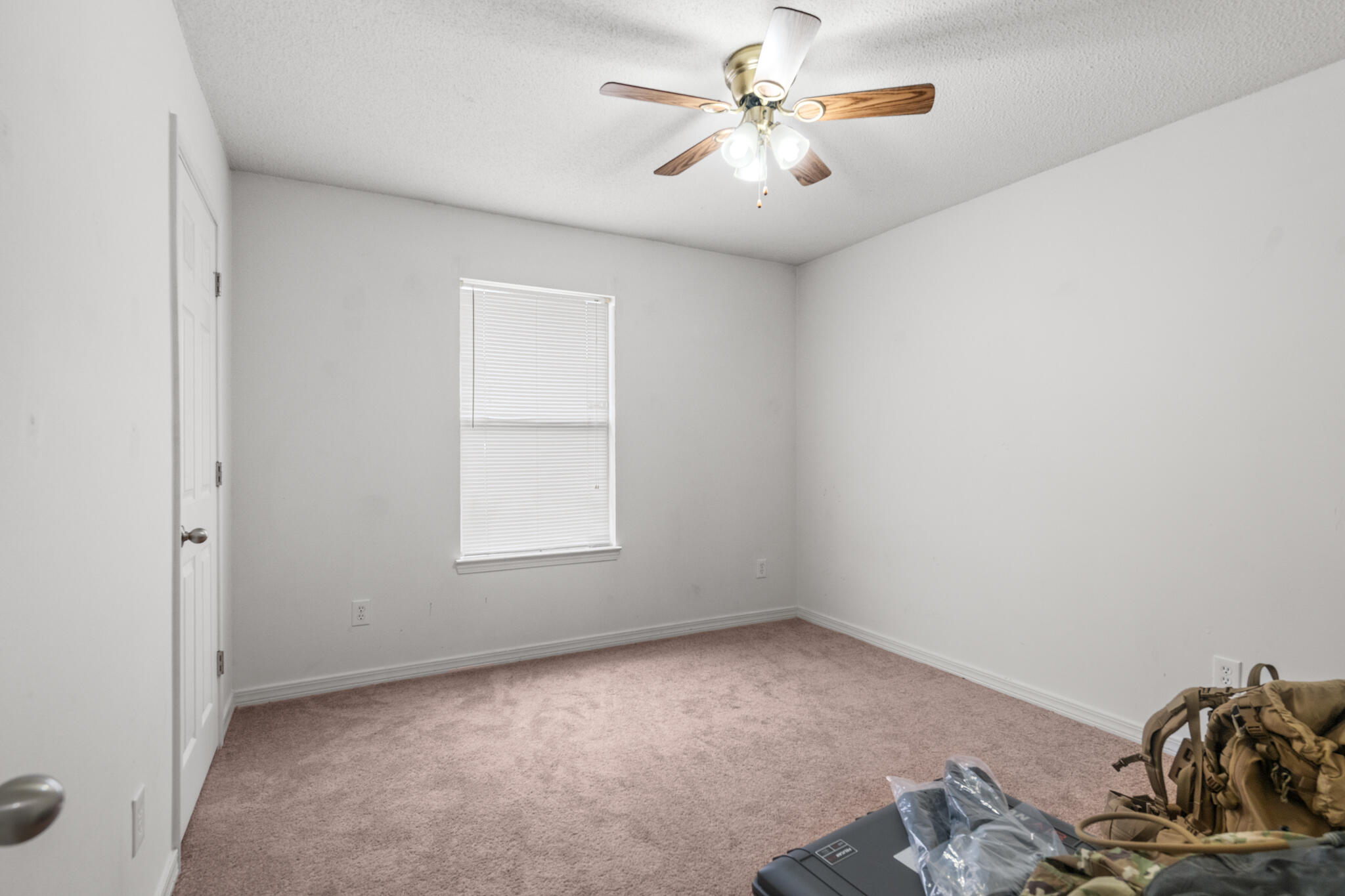 COUNTRYVIEW ESTATES - Residential Lease