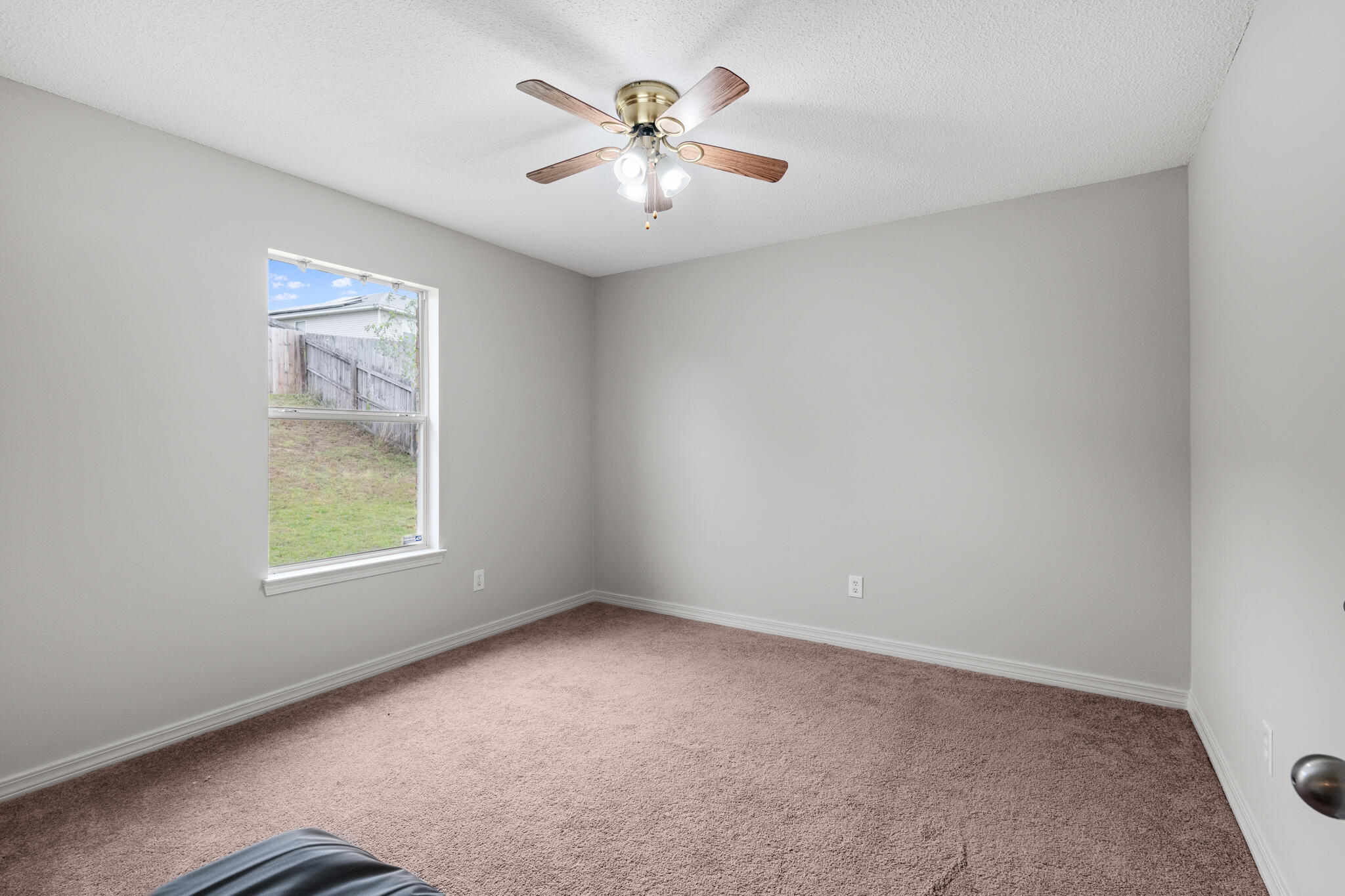COUNTRYVIEW ESTATES - Residential Lease