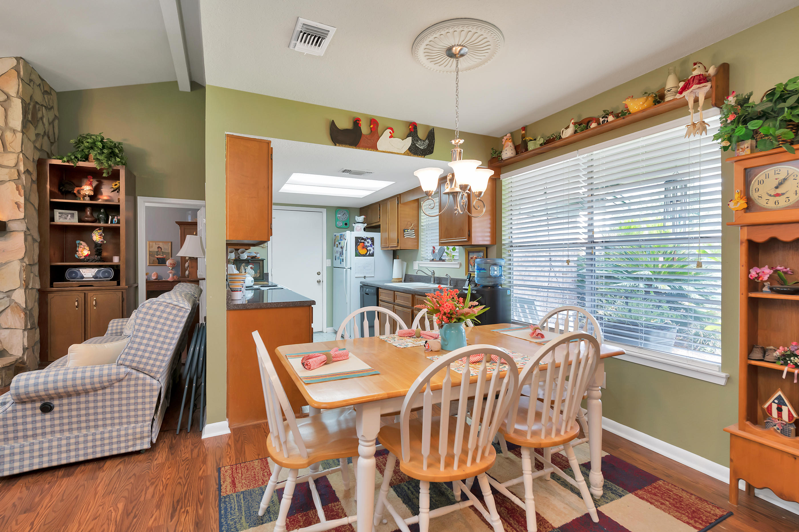 TANGLEWOOD S/D 1ST ADDN - Residential