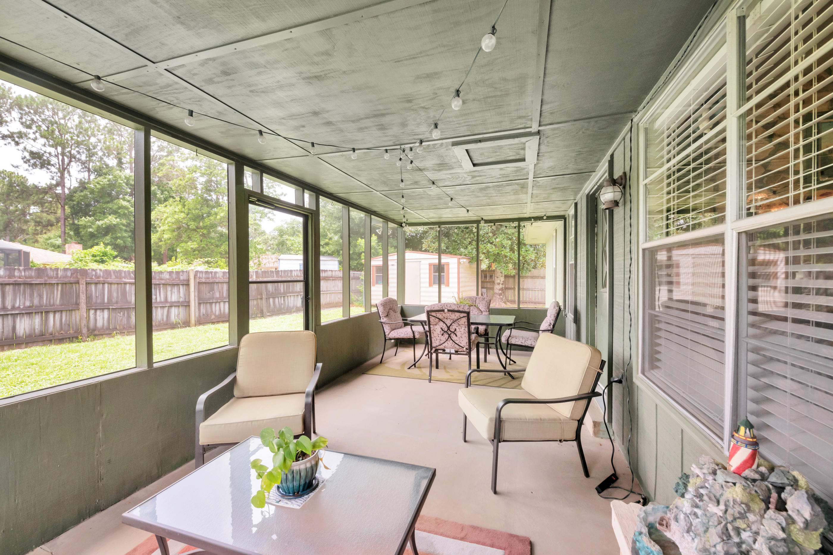 TANGLEWOOD S/D 1ST ADDN - Residential