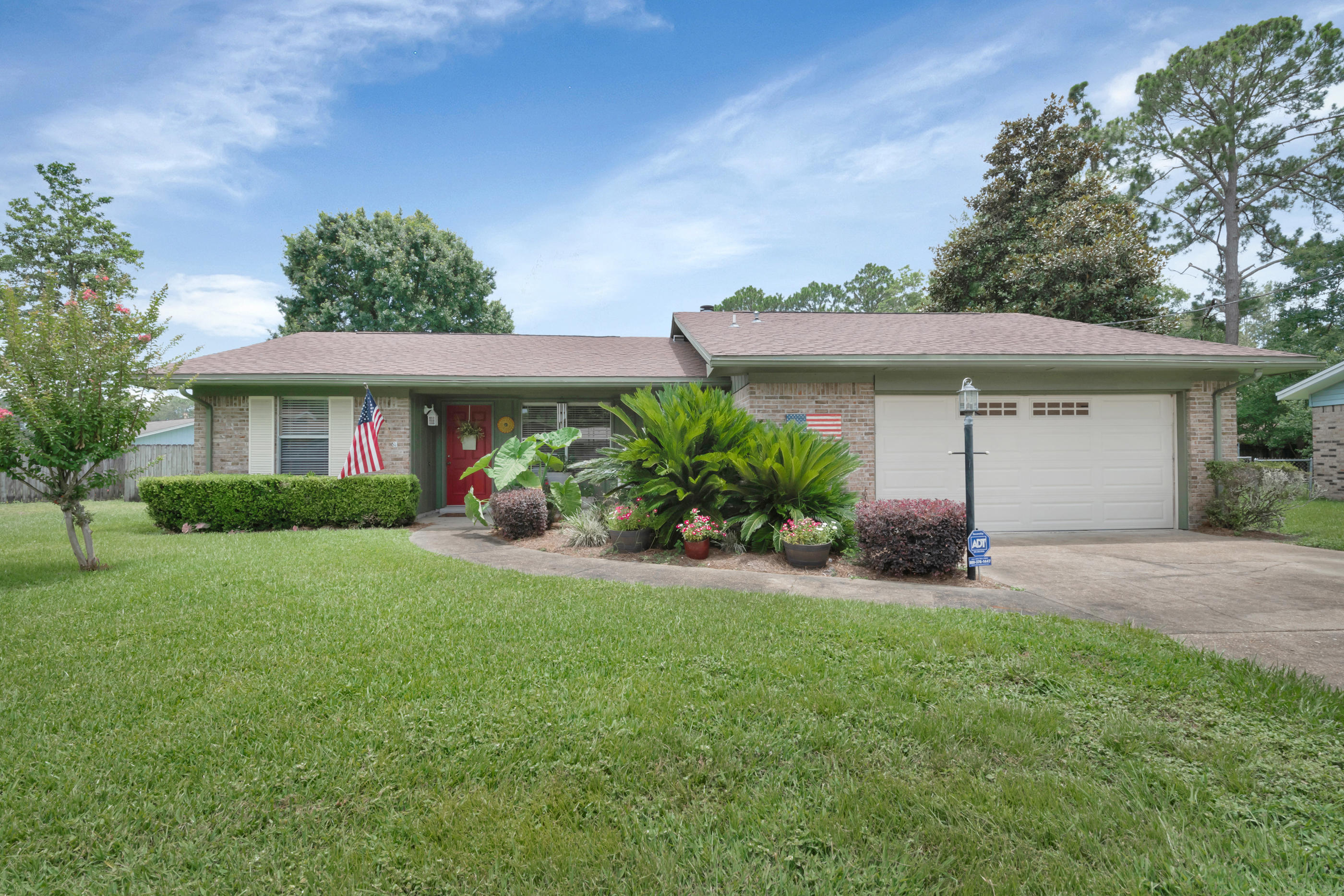 TANGLEWOOD S/D 1ST ADDN - Residential