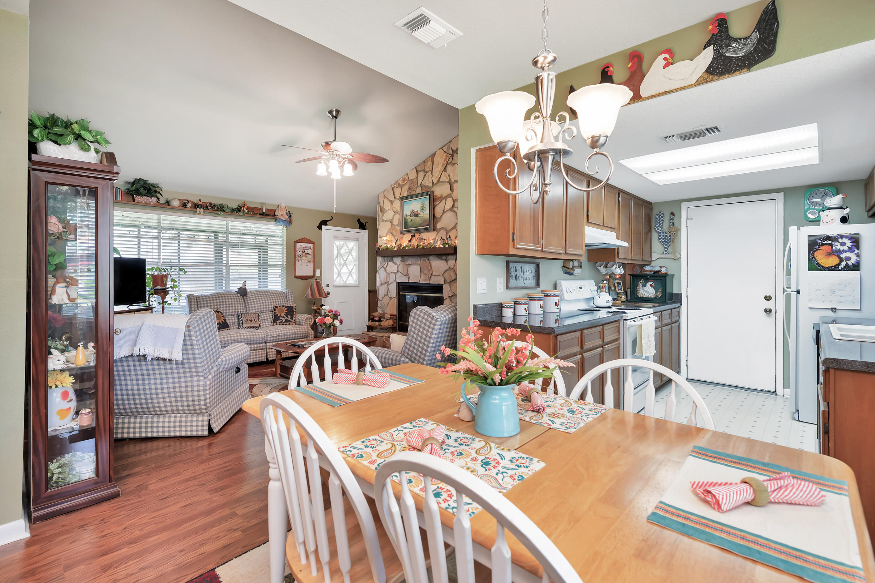 TANGLEWOOD S/D 1ST ADDN - Residential