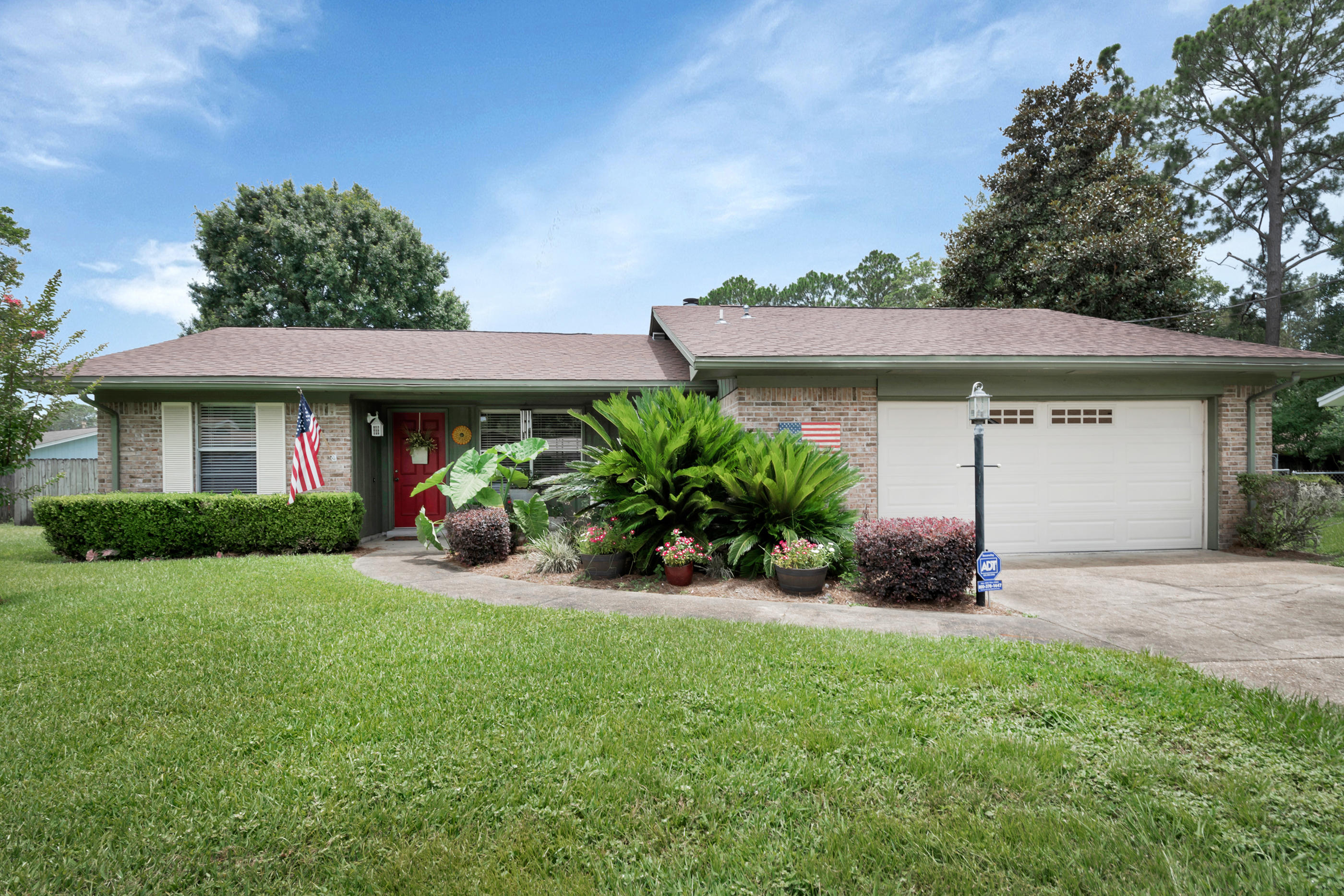 TANGLEWOOD S/D 1ST ADDN - Residential