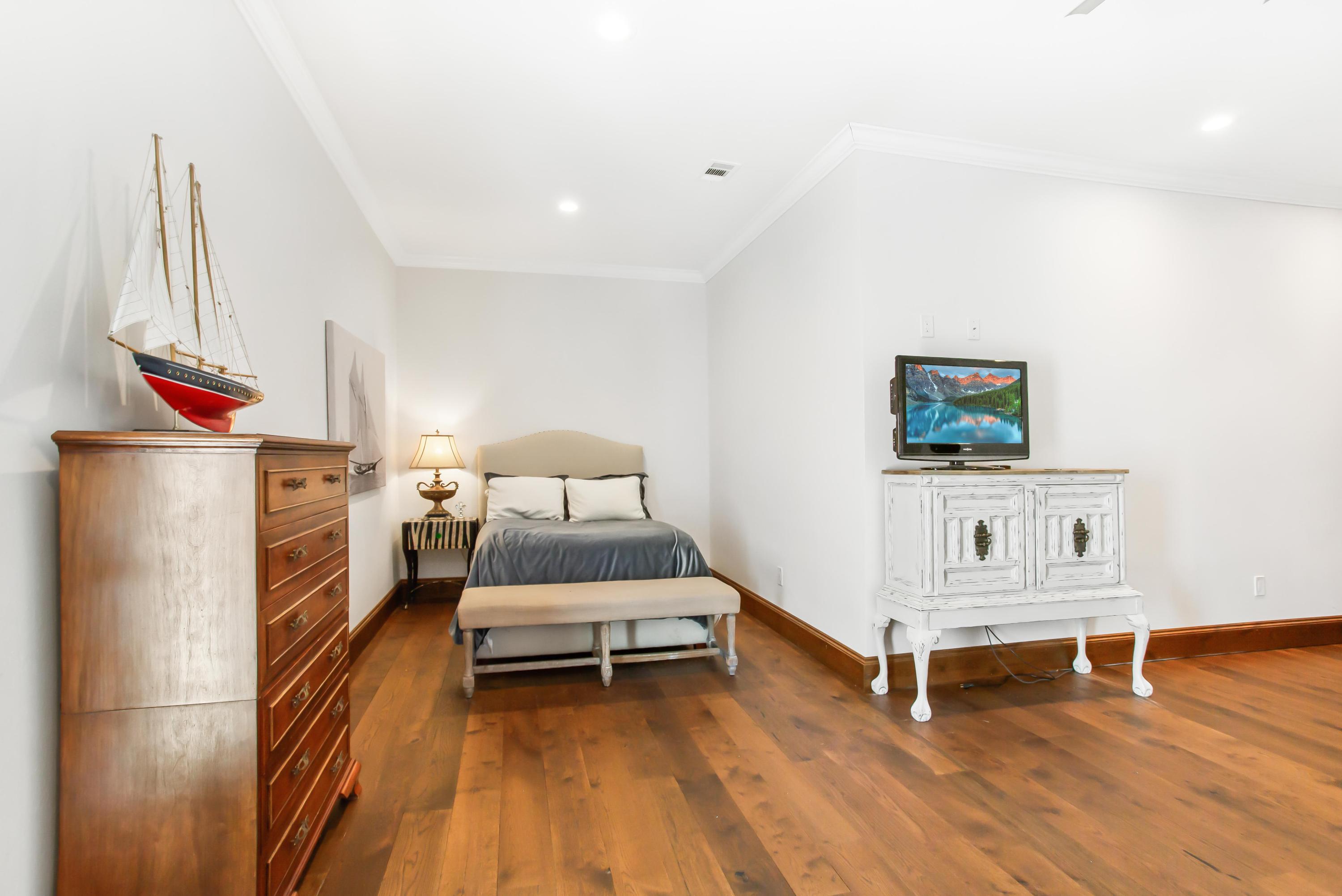 INDIAN CREEK S/D - Residential