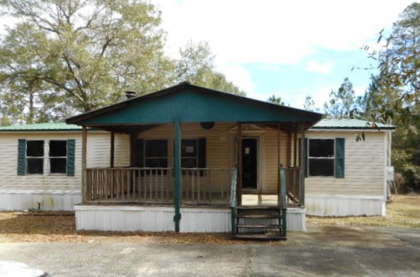 This manufactured home provides all the comforts of other kinds of homes withmuch fewer costs. 3 bedrooms and 2 bathrooms are found within approximately1440 square feet of living area. It sits on approximately 0.56 acres. Cometake a look today.