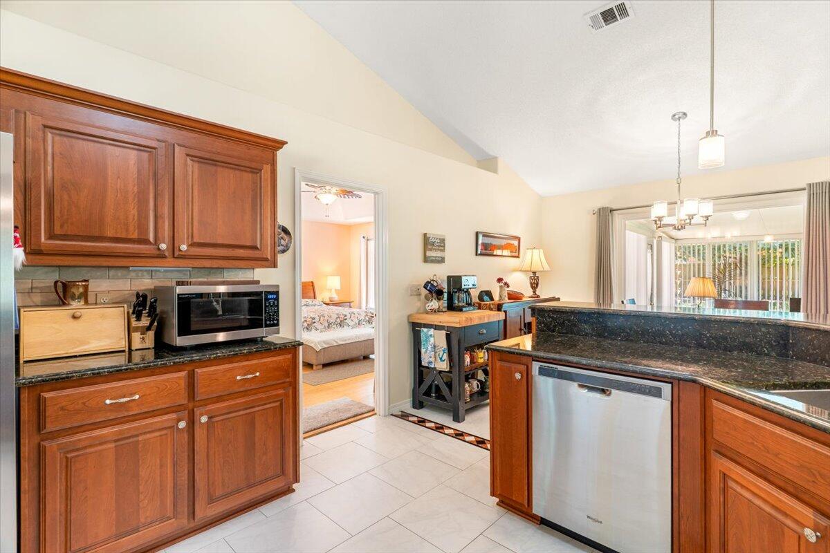 VILLA DANIELLE 1ST ADDN - Residential
