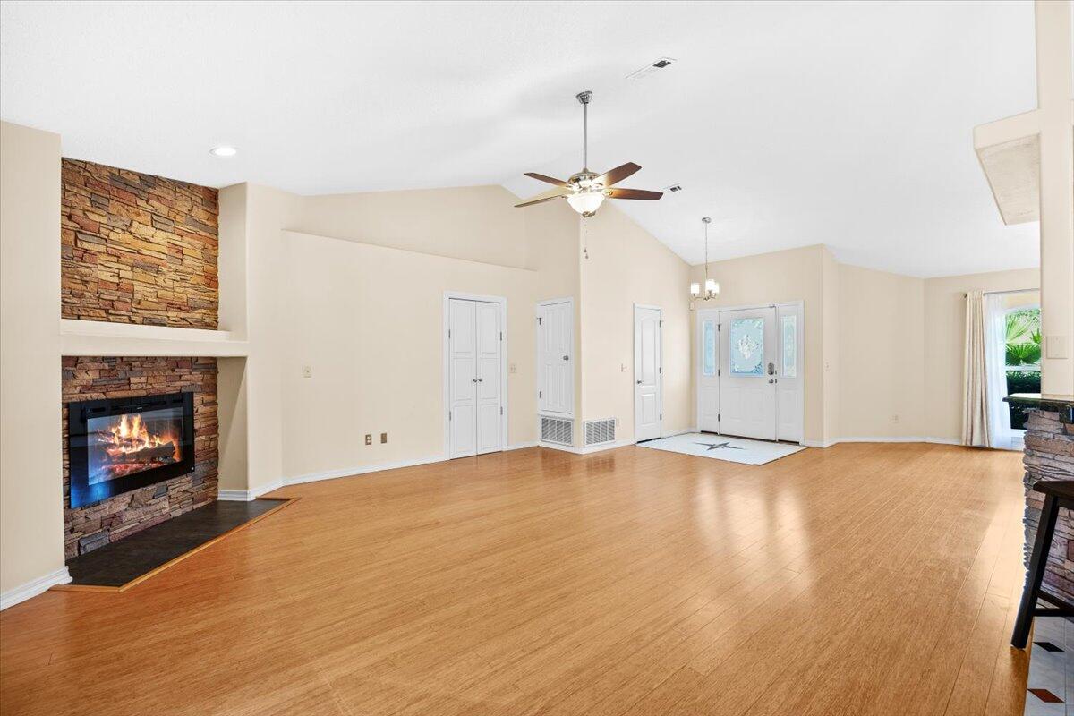 VILLA DANIELLE 1ST ADDN - Residential