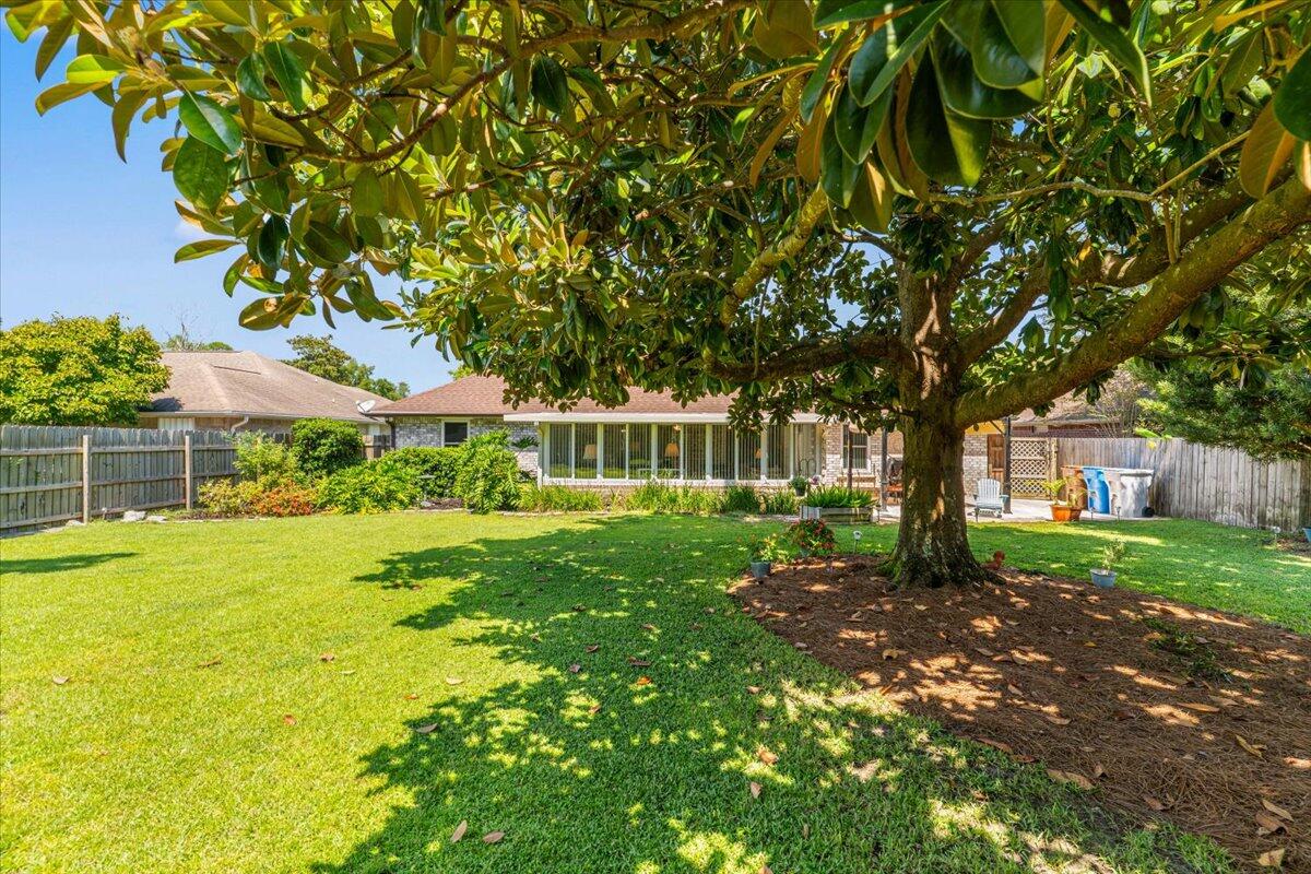 VILLA DANIELLE 1ST ADDN - Residential