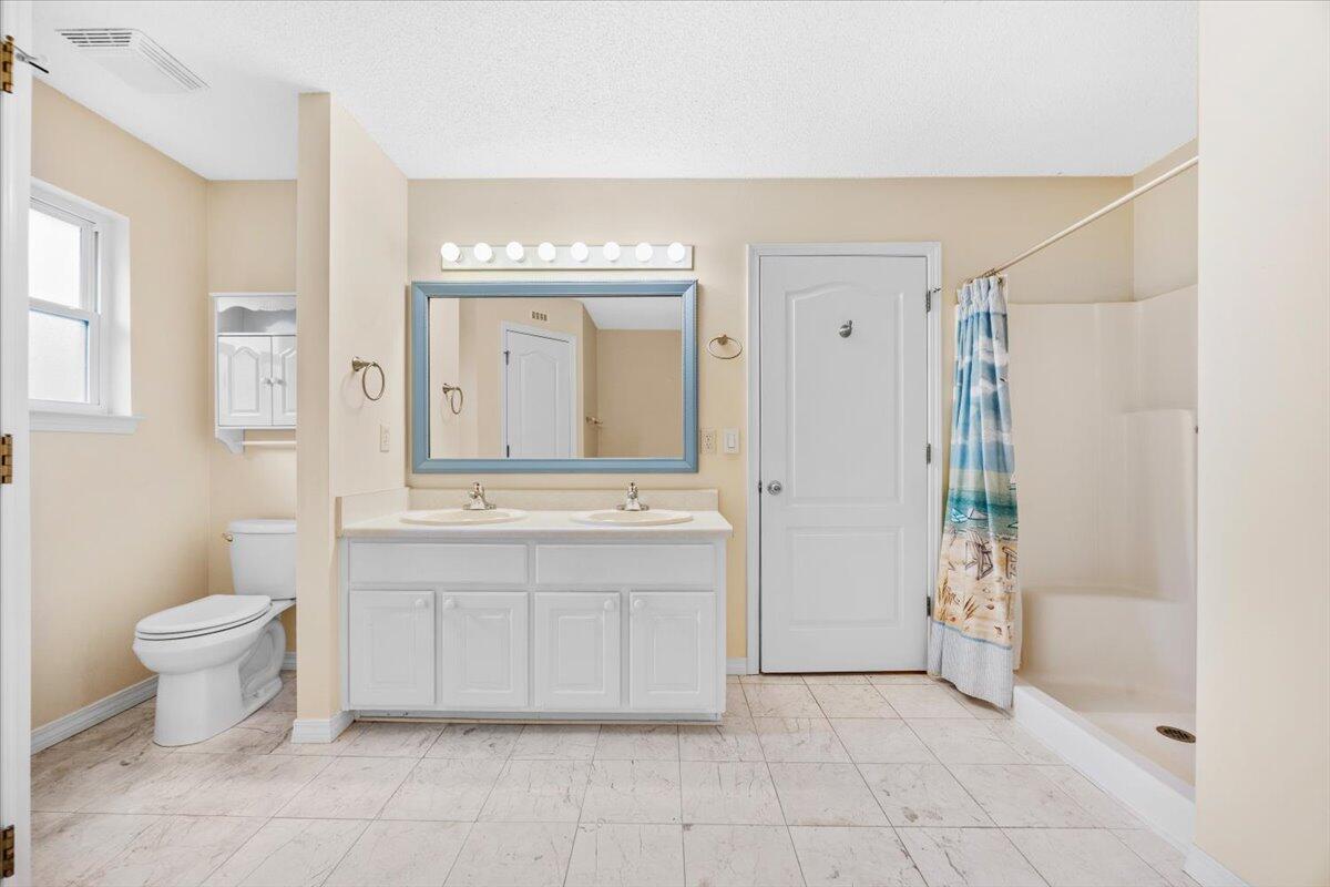 VILLA DANIELLE 1ST ADDN - Residential