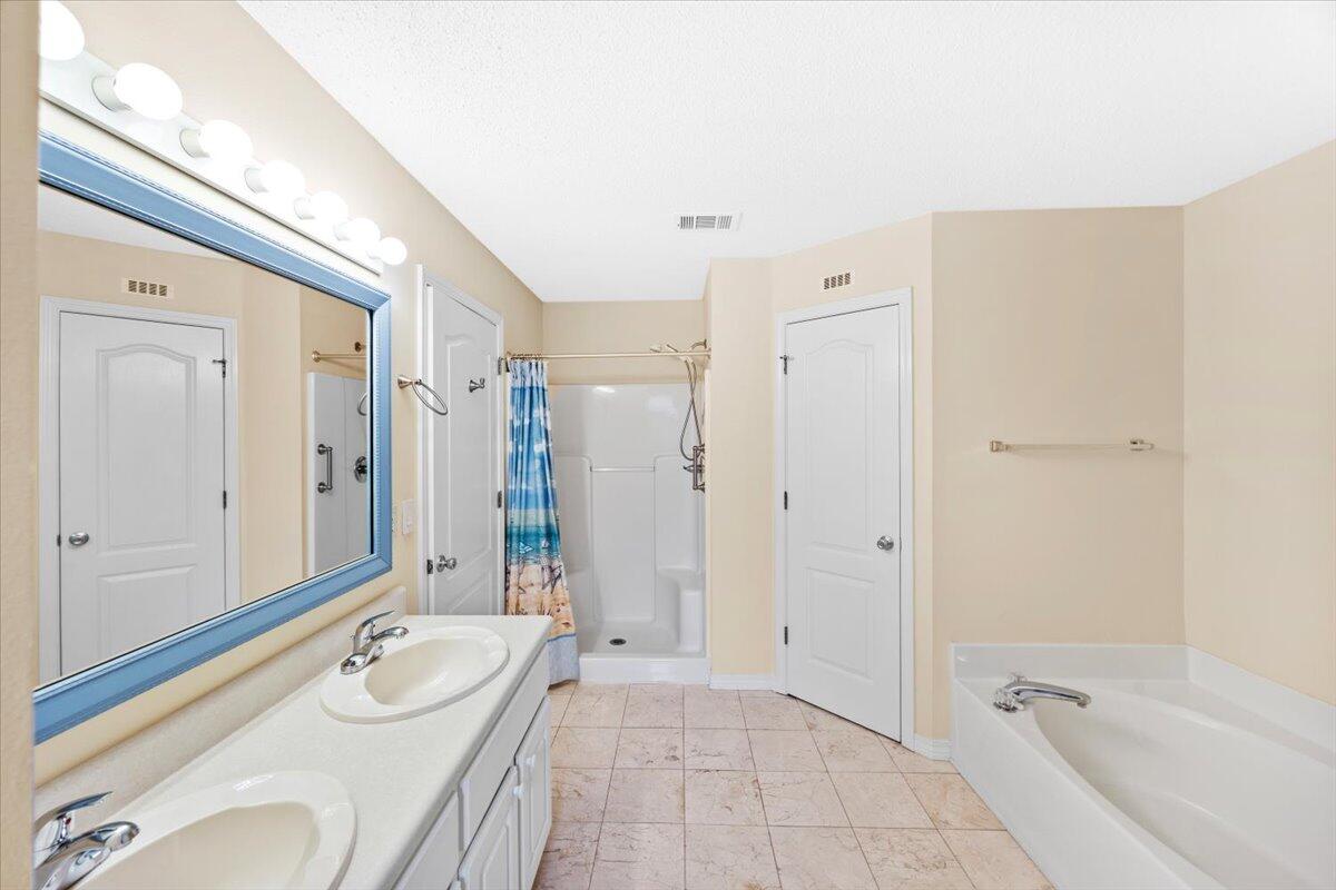 VILLA DANIELLE 1ST ADDN - Residential