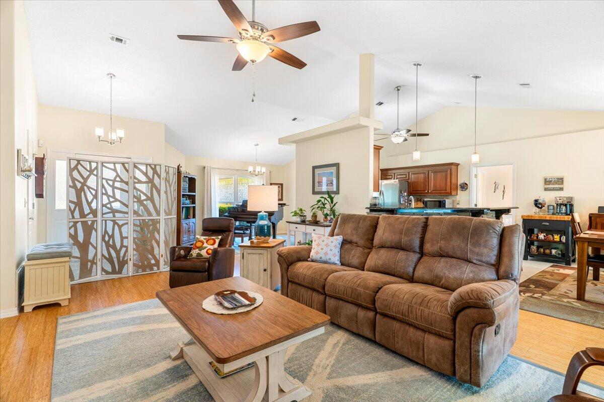 VILLA DANIELLE 1ST ADDN - Residential