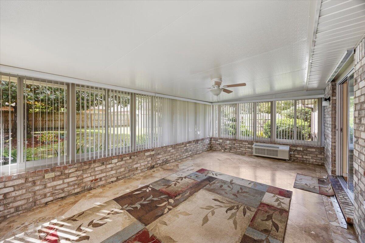 VILLA DANIELLE 1ST ADDN - Residential