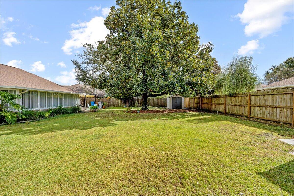 VILLA DANIELLE 1ST ADDN - Residential