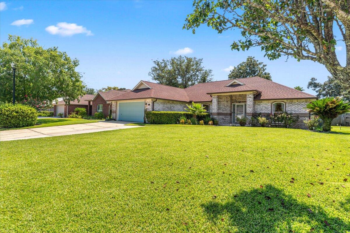 VILLA DANIELLE 1ST ADDN - Residential
