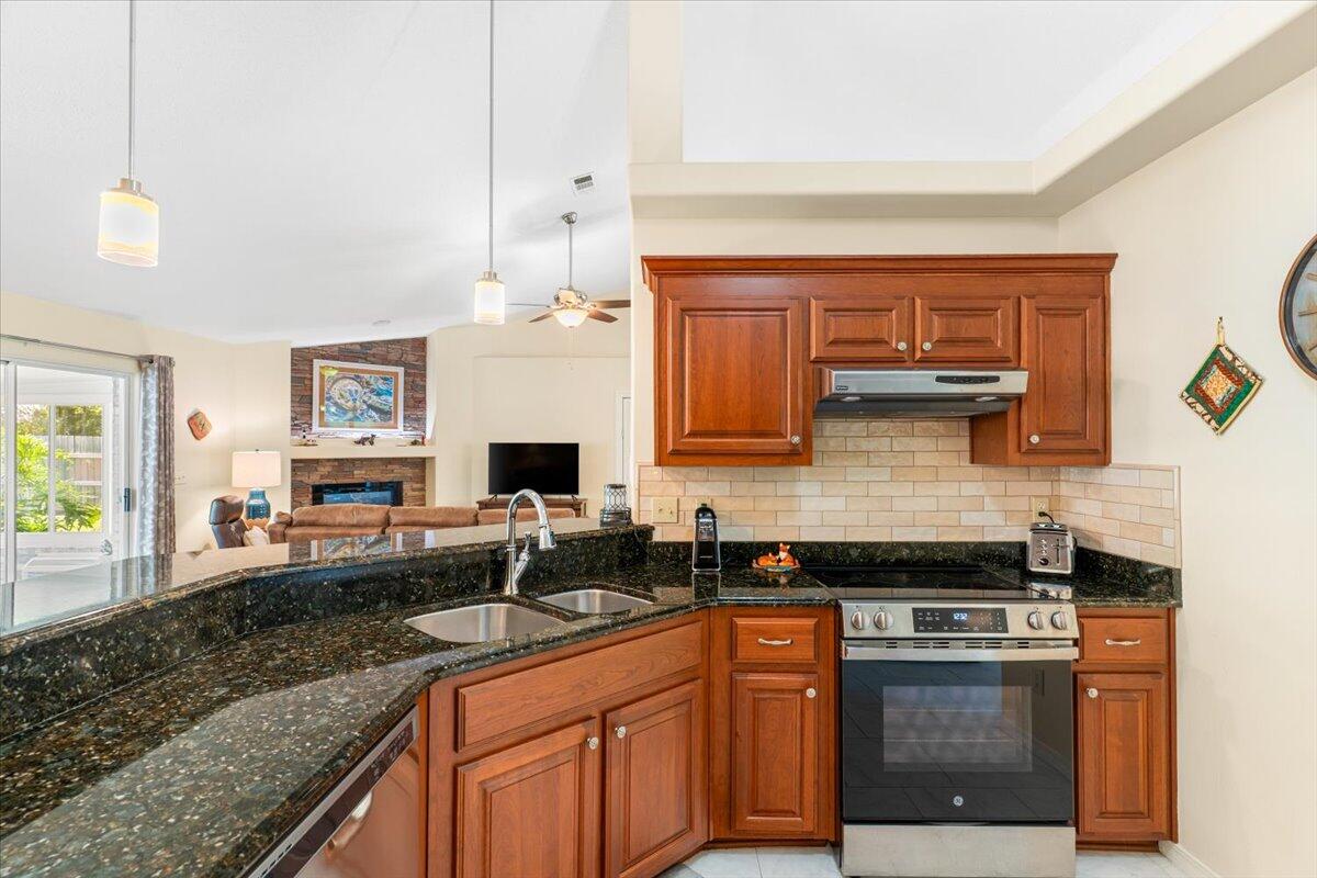 VILLA DANIELLE 1ST ADDN - Residential