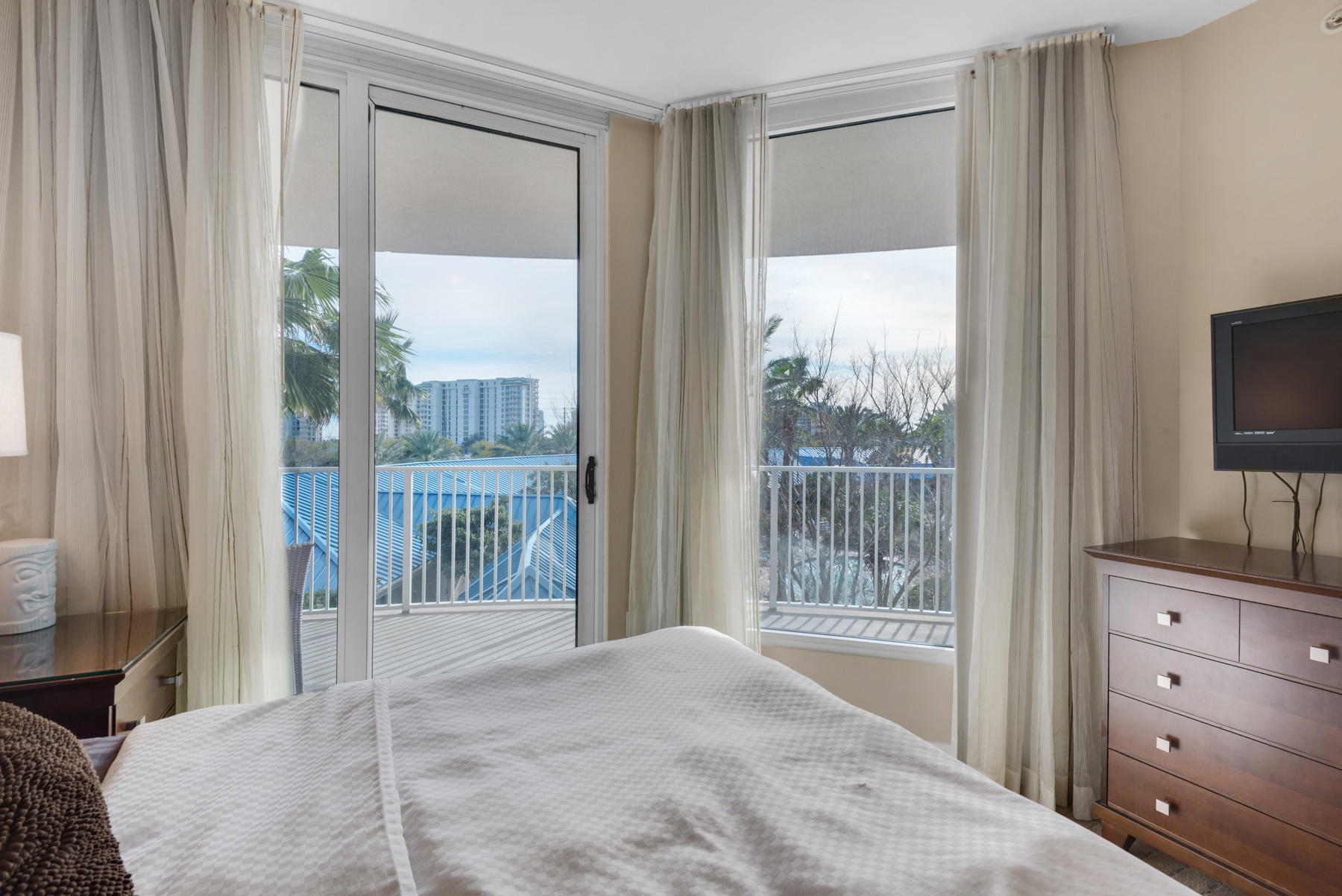 THE PALMS OF DESTIN - Residential