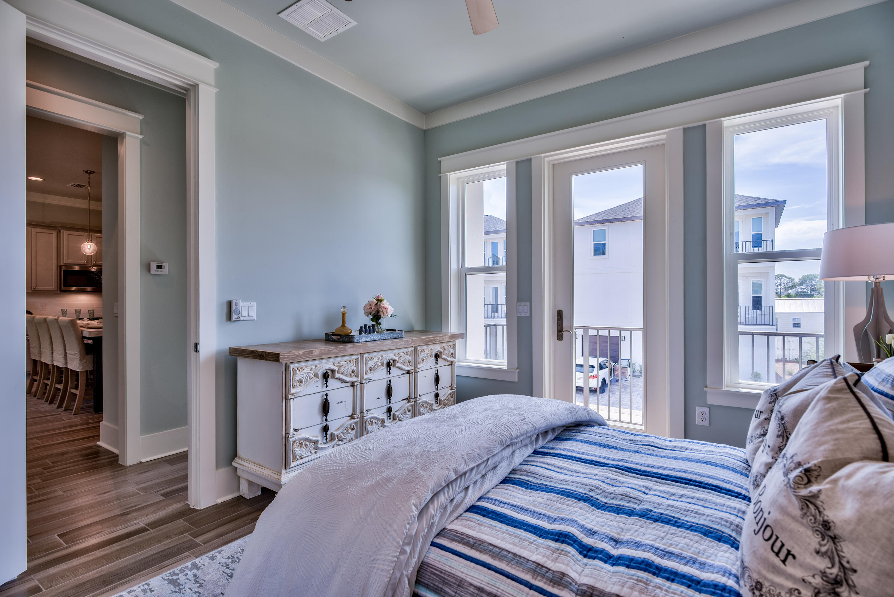 HIDDEN PALMS - Residential