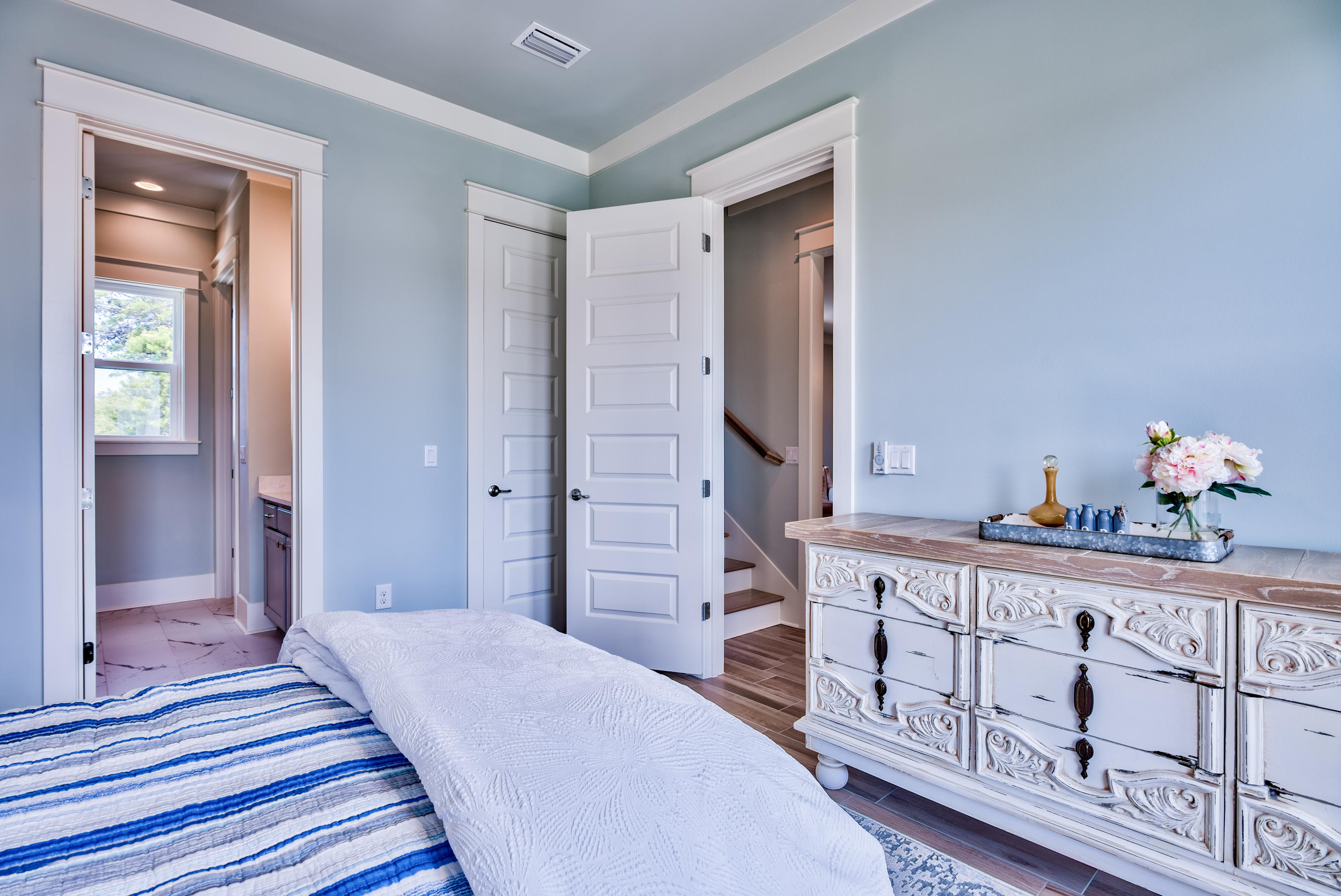 HIDDEN PALMS - Residential