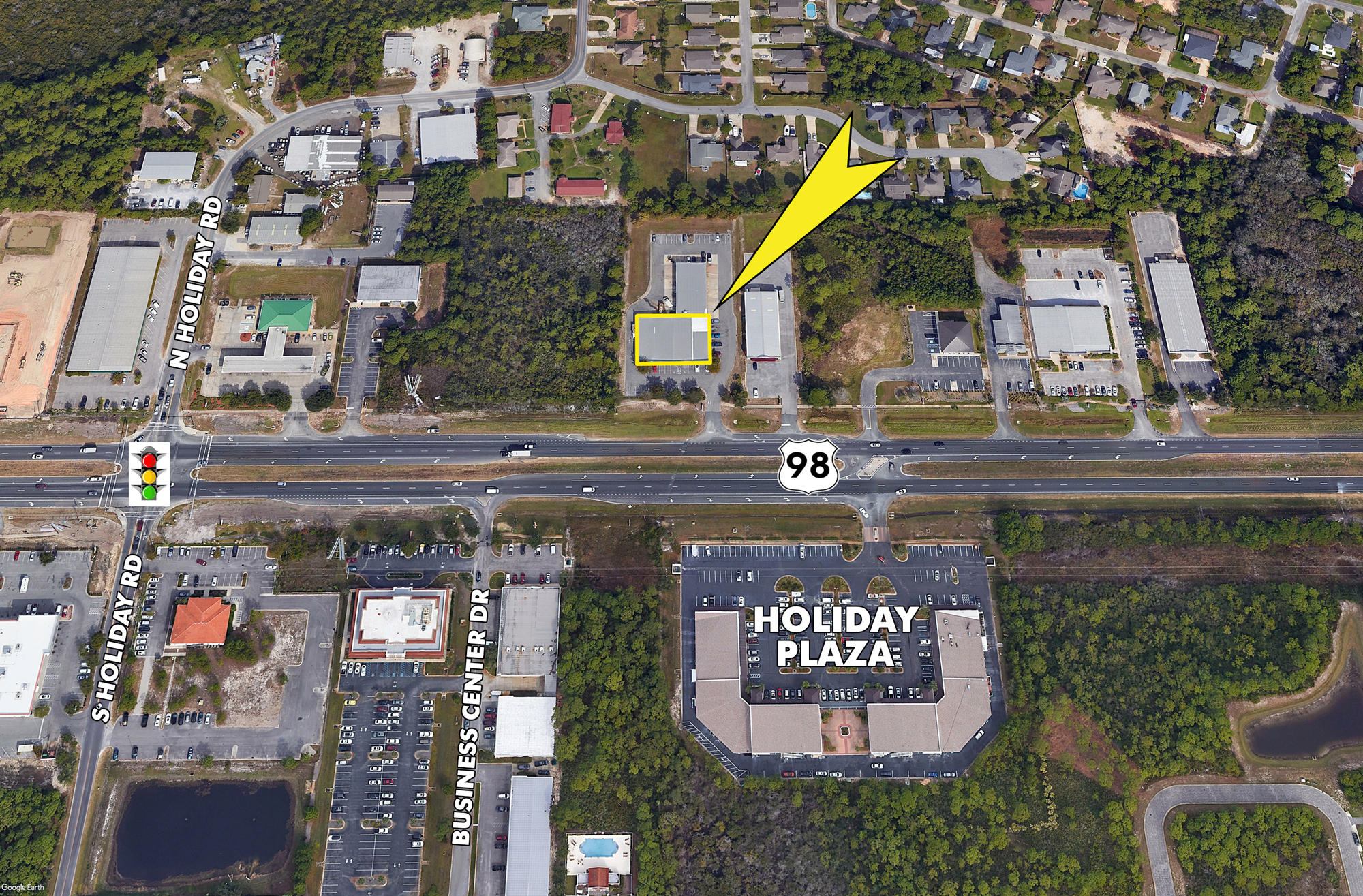 Main image without alt text