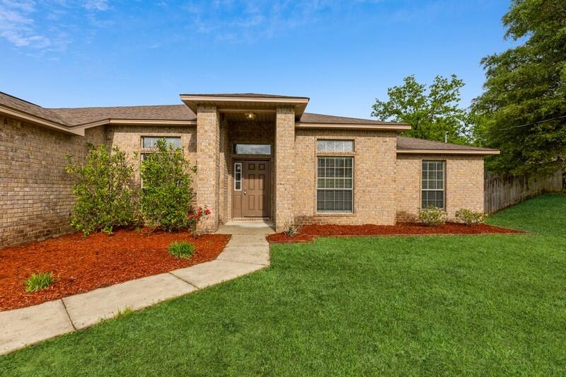 SILVER SPRINGS EST - Residential