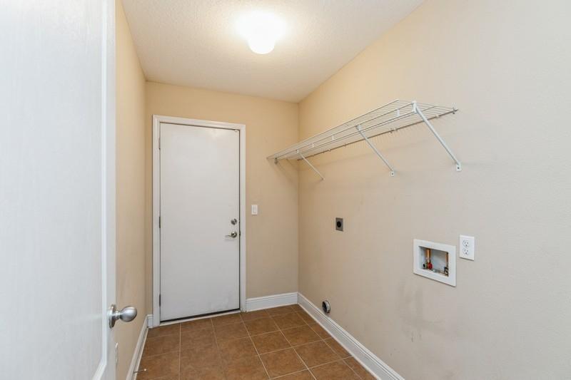 SILVER SPRINGS EST - Residential