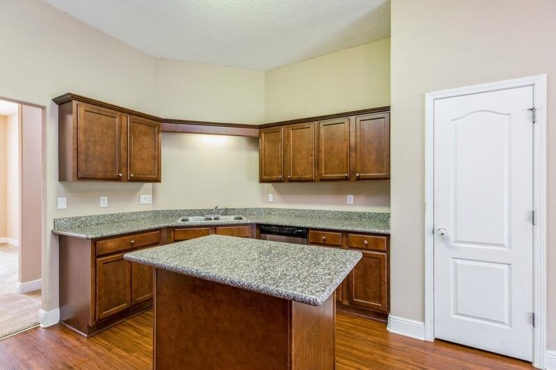 SILVER SPRINGS EST - Residential