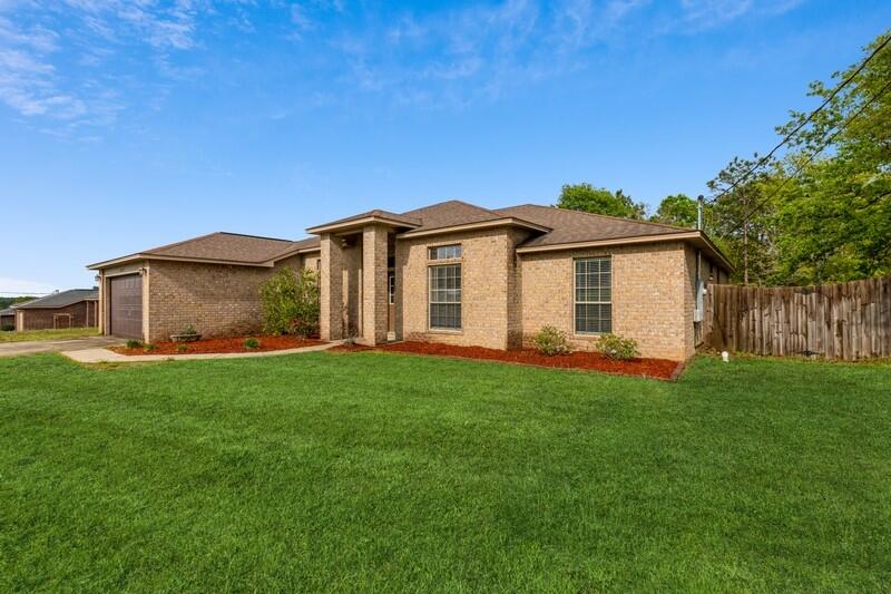 SILVER SPRINGS EST - Residential