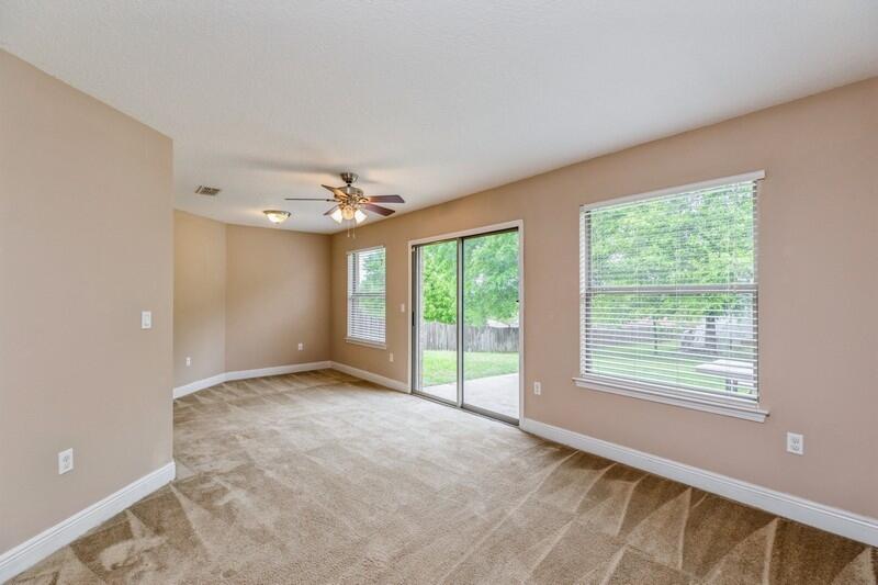 SILVER SPRINGS EST - Residential