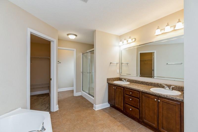 SILVER SPRINGS EST - Residential