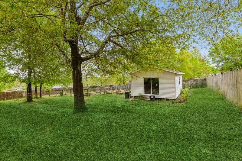 SILVER SPRINGS EST - Residential