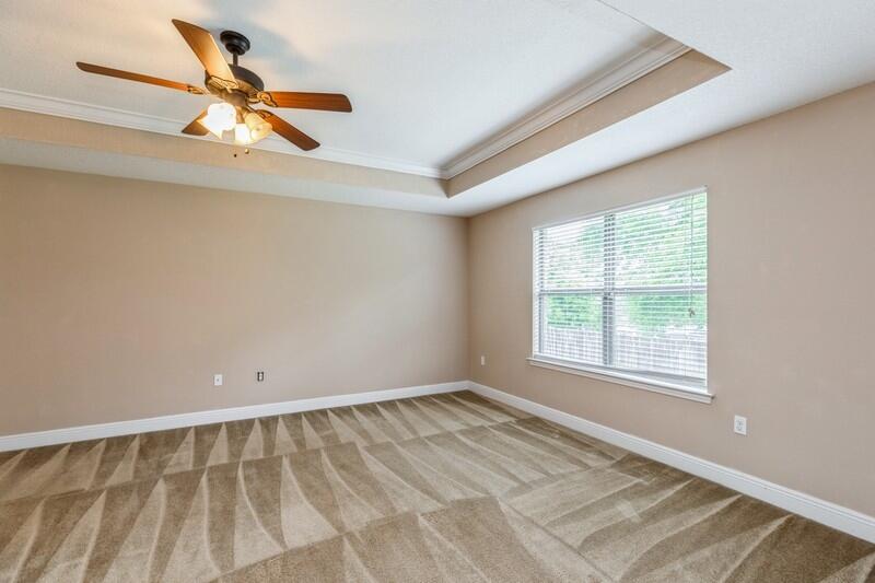 SILVER SPRINGS EST - Residential