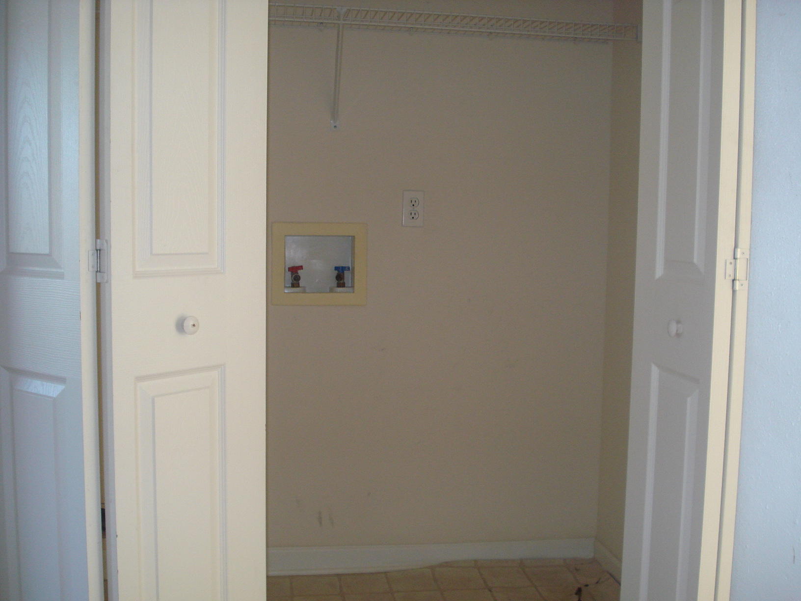 ROLLING PINES - Residential