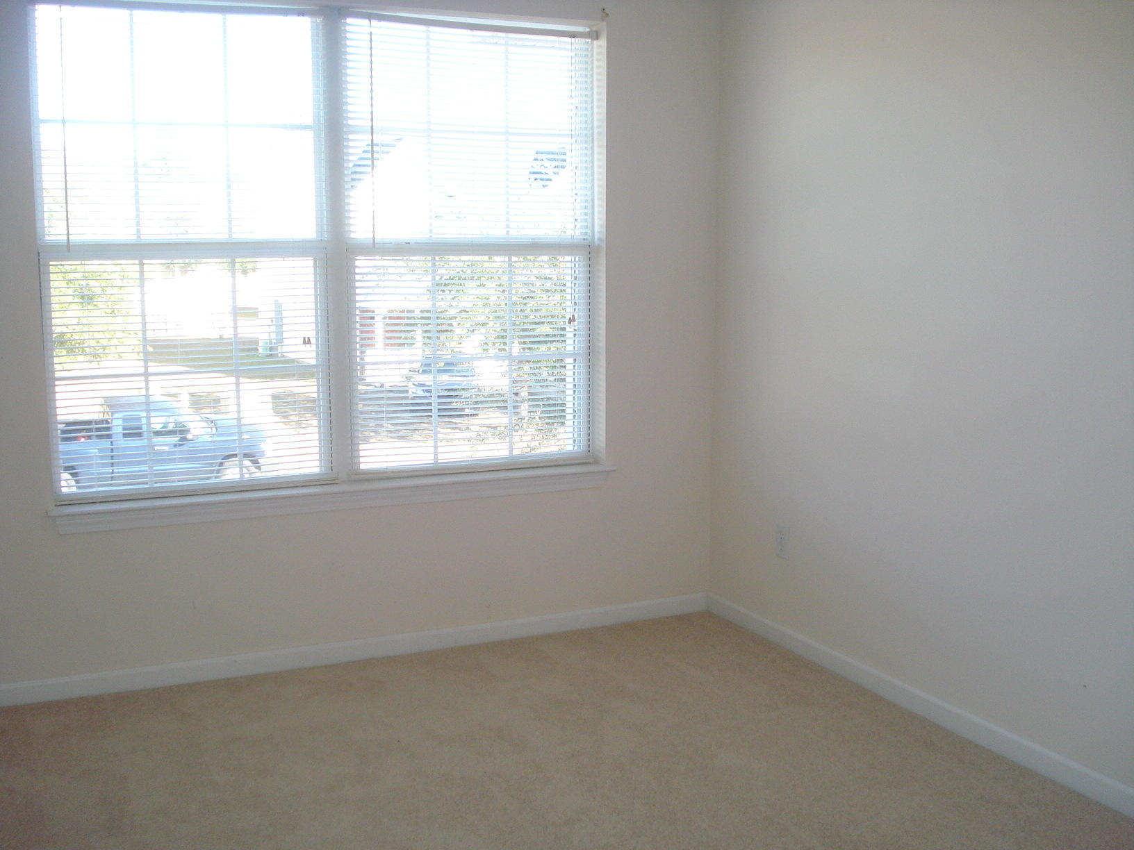 ROLLING PINES - Residential