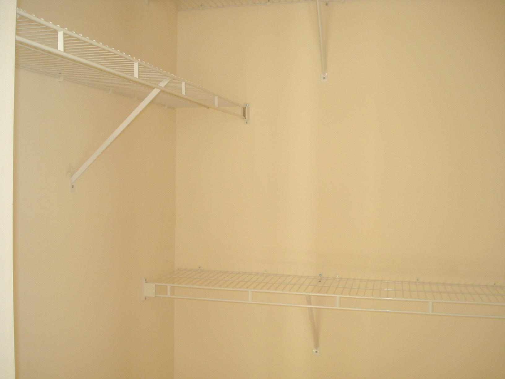 ROLLING PINES - Residential