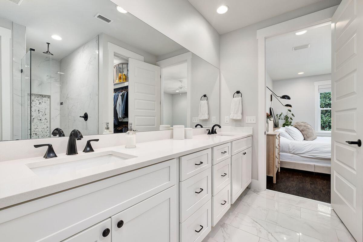 MAGNOLIA BEACH - Residential