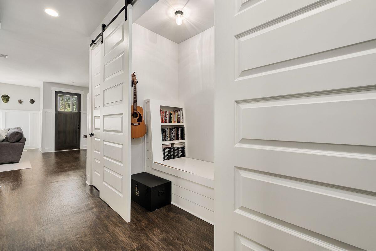 MAGNOLIA BEACH - Residential