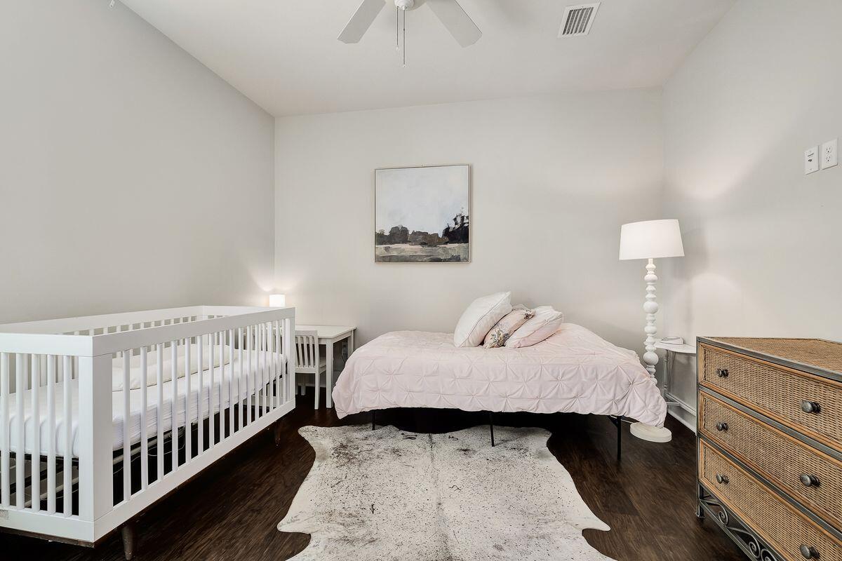 MAGNOLIA BEACH - Residential