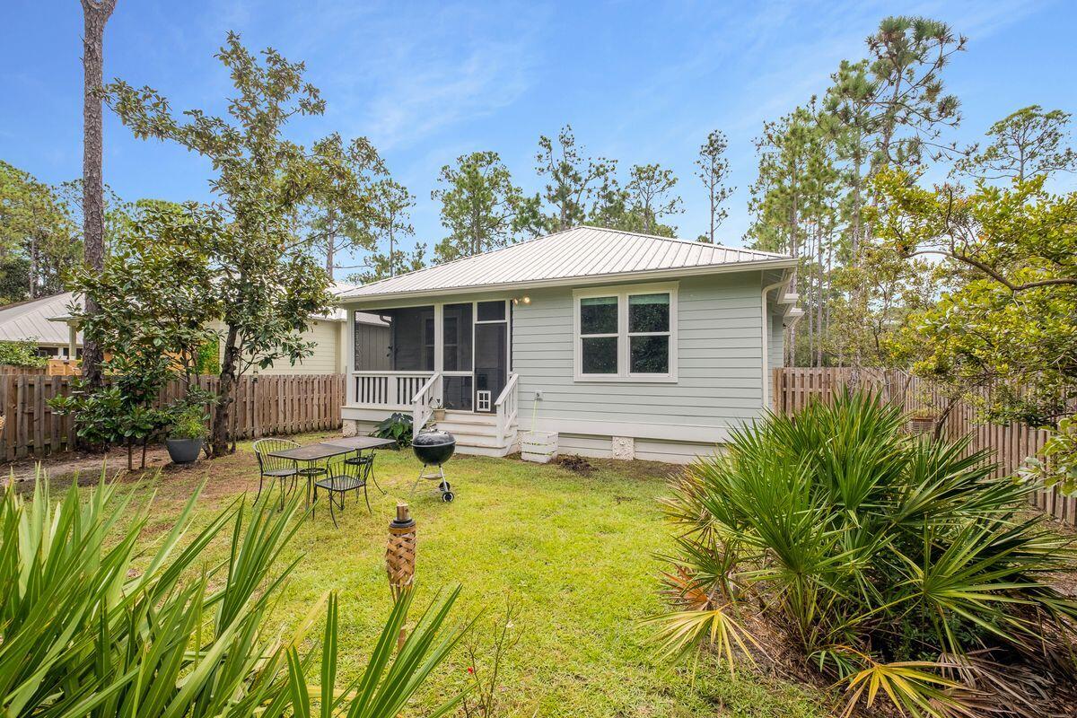 MAGNOLIA BEACH - Residential