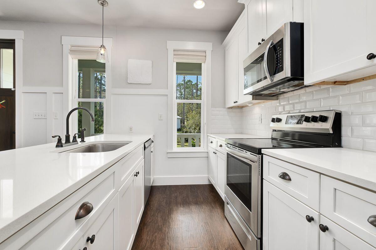 MAGNOLIA BEACH - Residential