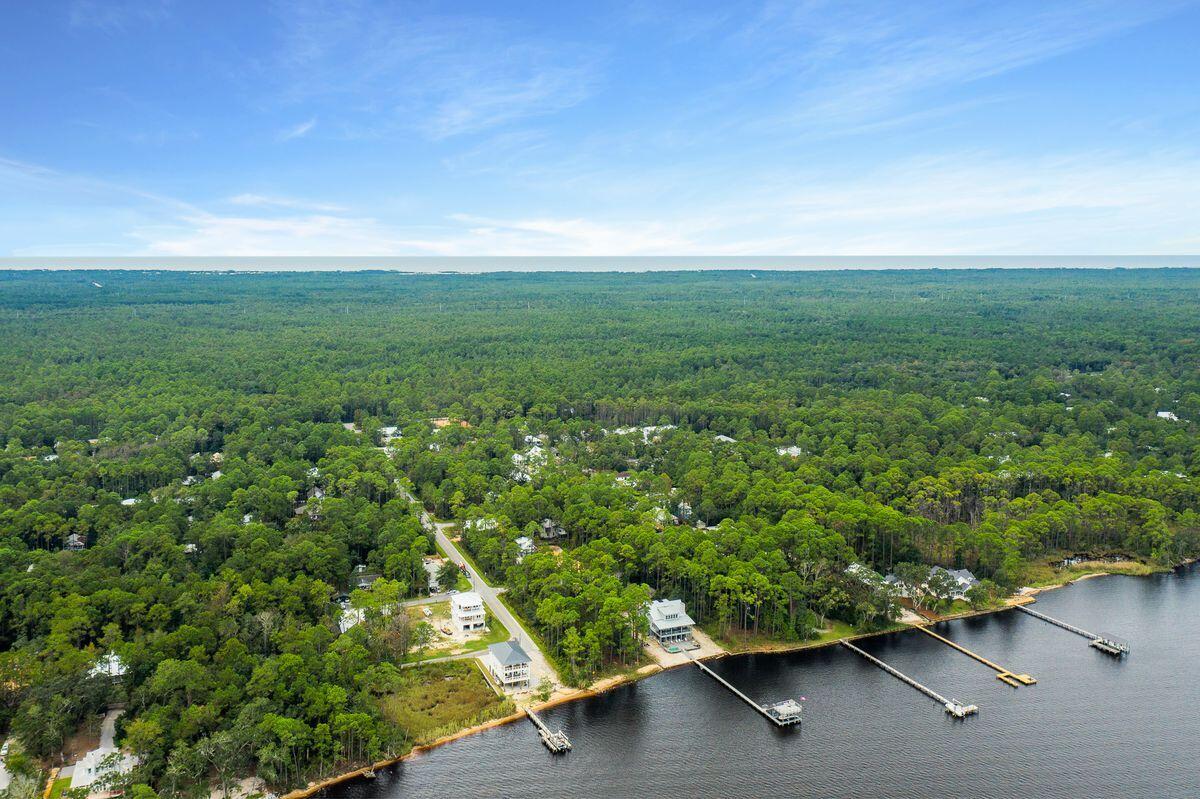 MAGNOLIA BEACH - Residential