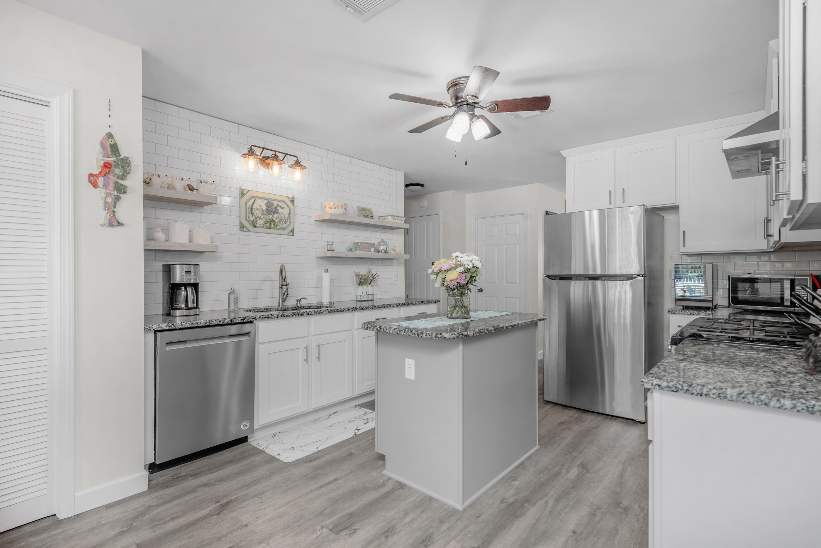 SHADOW OAK S/D - Residential