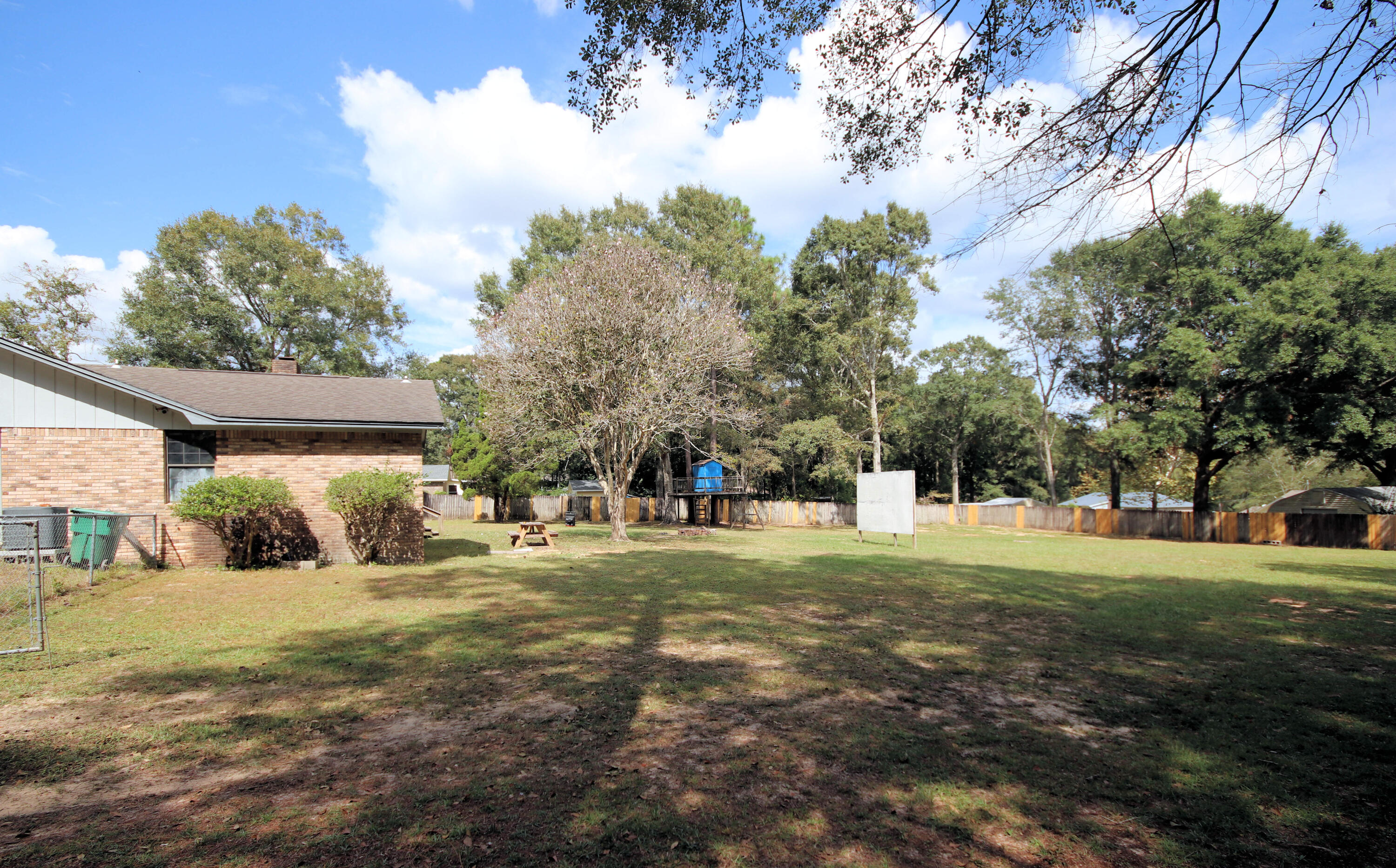 Crestview suburb - Residential