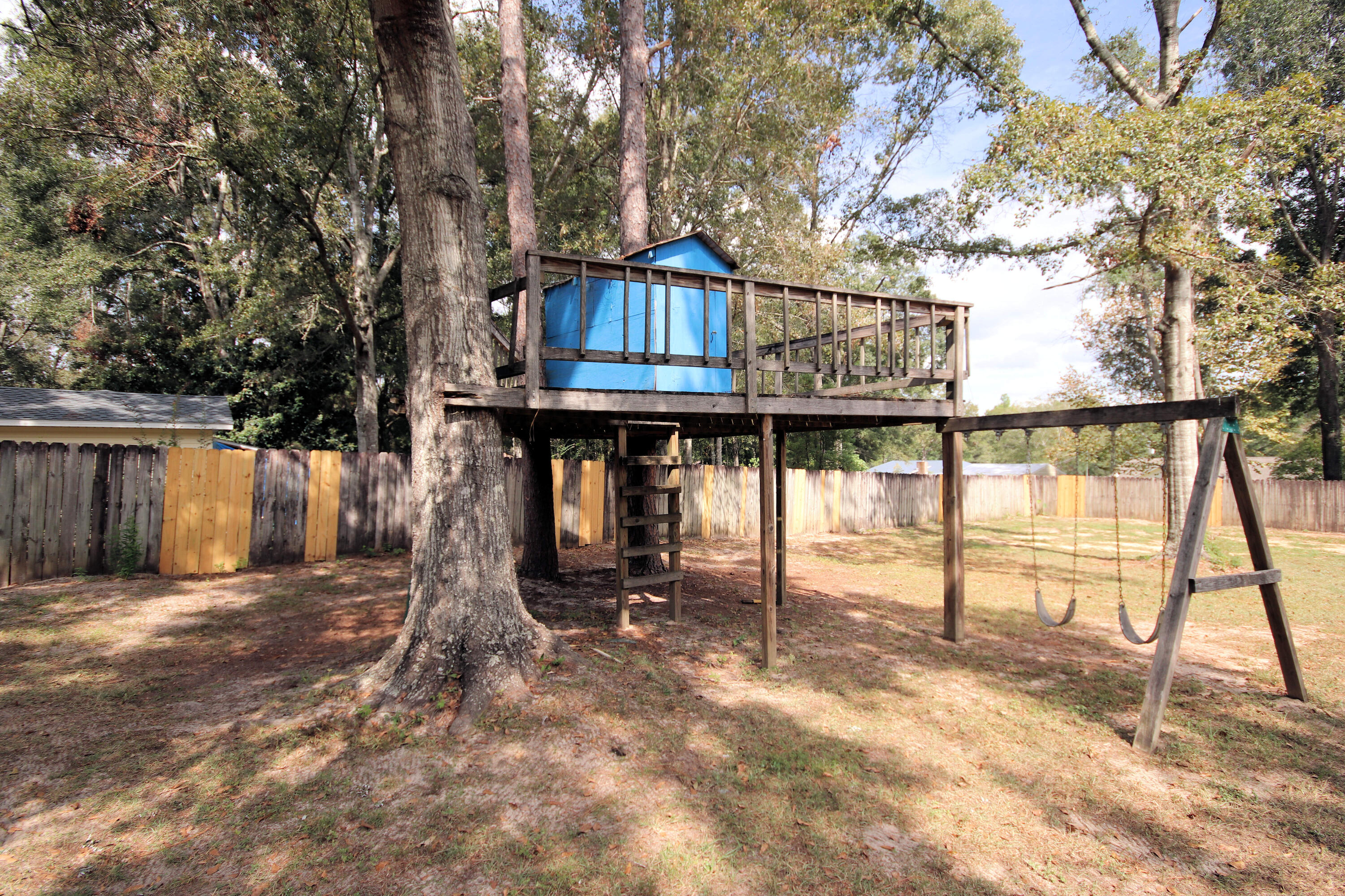 Crestview suburb - Residential